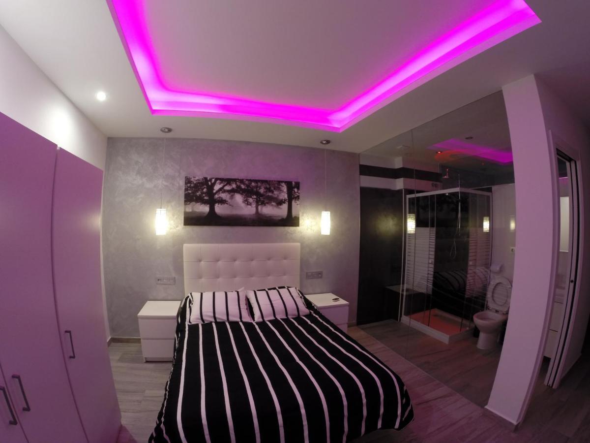 Conil Red-Black Apartment Conil De La Frontera Pokoj fotografie